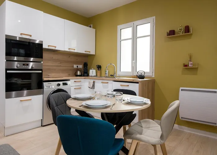 Le Scalaire, T2 Totalement Renove, Hypercentre Rochefort, Arrivee Autonome
