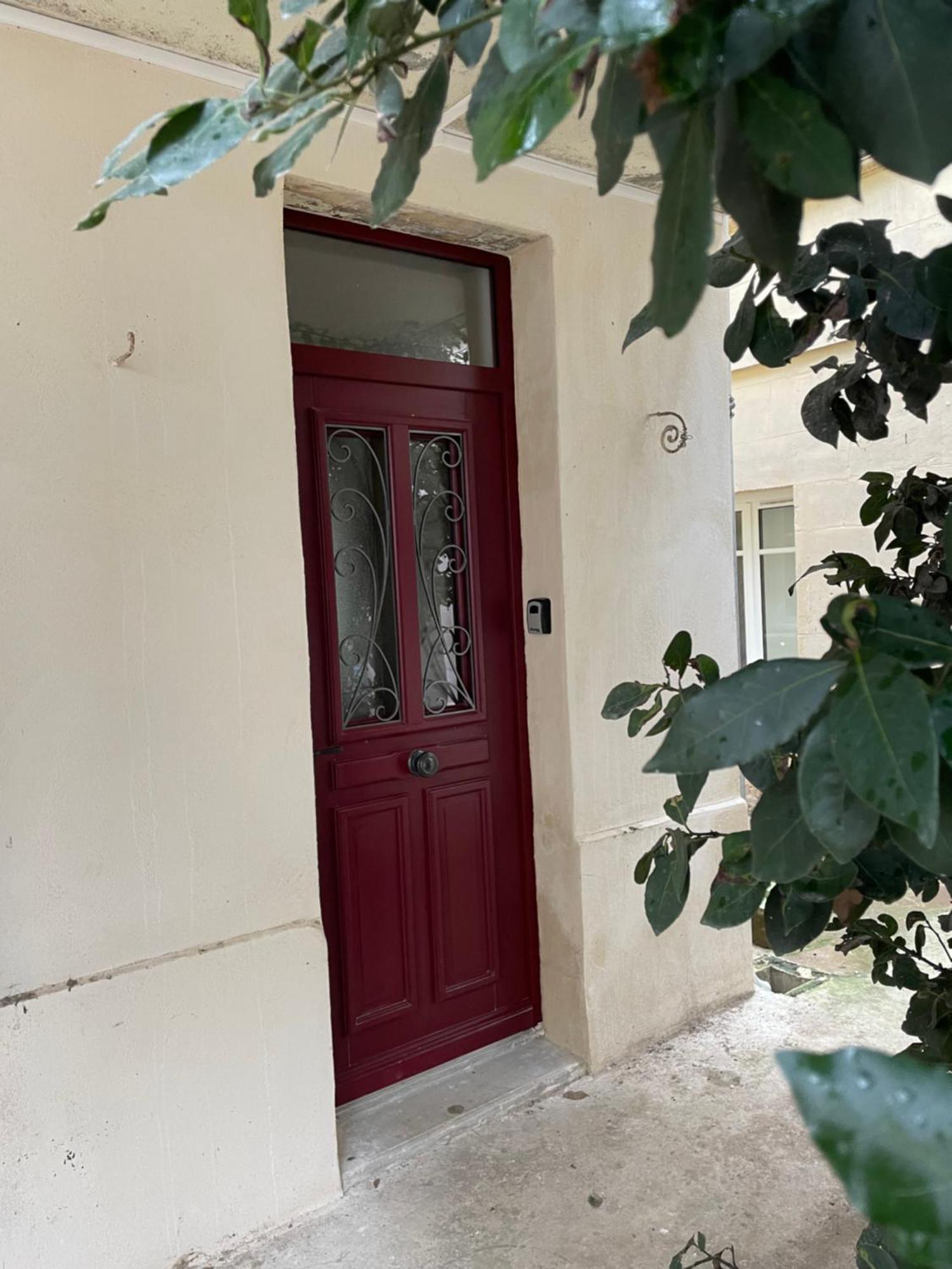 Appartement Le Scalaire, T2 Totalement Renove, Hypercentre Rochefort, Arrivee Autonome