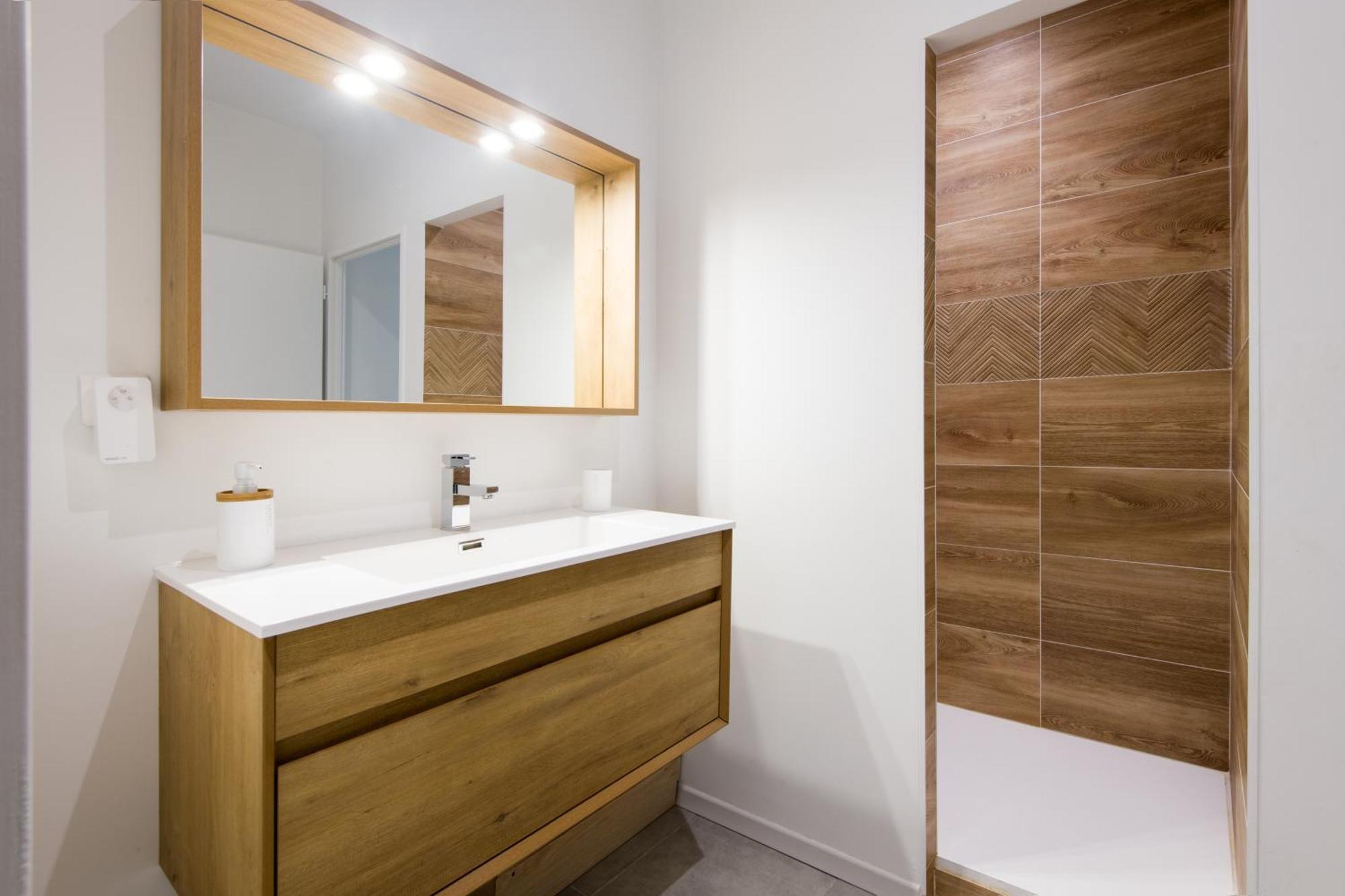 Le Scalaire, T2 Totalement Renove, Hypercentre Rochefort, Arrivee Autonome Apartment *